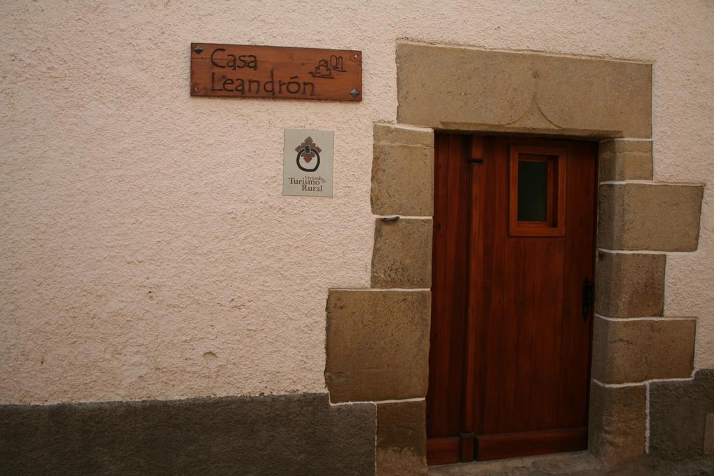 Casa Leandron Guest House Murillo de Gallego Luaran gambar